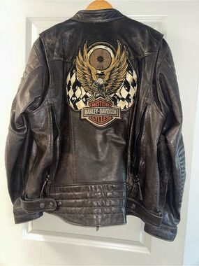Harley-Davidson XL Classic Black Leather Motorcycle Jacket with Eagle Patch.